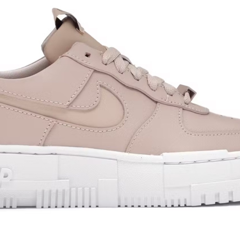 NIKE AIR FORCE 1 AF1 PIXEL PARTICLE 
BEIGE SZ 6.5 
CK6649-200